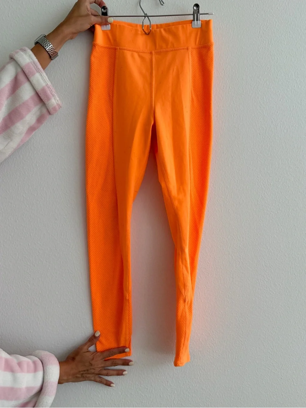 ALO Yoga bold neon